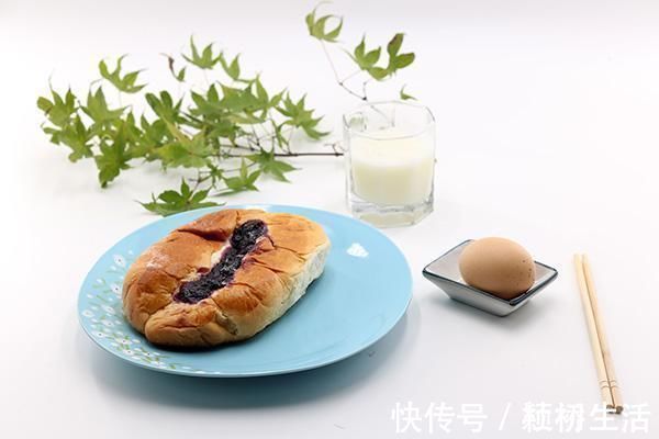 跑步|晨起后，是先吃饭，还是先跑步？晚上跑还是早上跑？真有讲究！