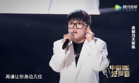 張露馨|李榮浩頂著被罵的風(fēng)險(xiǎn)教王靖雯投機(jī)取巧，結(jié)果對(duì)方不聽(tīng)話(huà)，太虧了