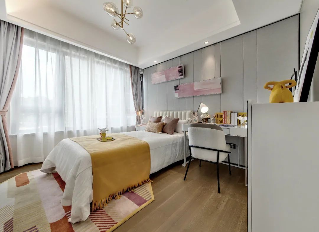 灰色|180㎡现代,硬包与木饰面,舒适精致的软装,营造优雅的档次感