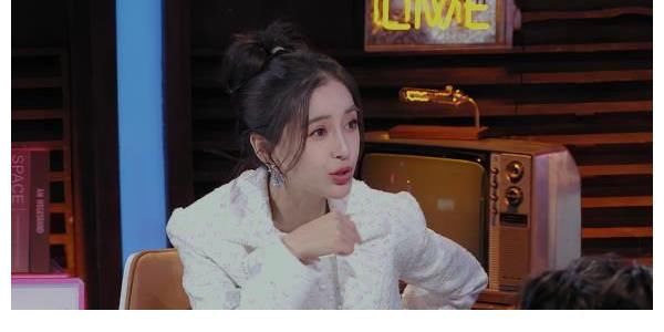 普通朋友|郭麒麟當(dāng)眾表白素人嘉賓，楊穎一臉姨母笑，宋祖兒卻連裝都不裝了