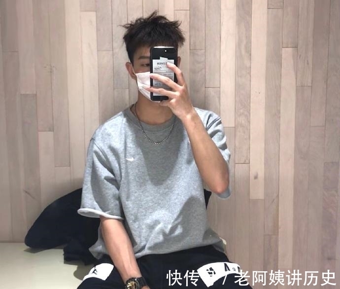 小哥哥|天蝎座大男孩,满身精肌的体育生,这样的肌肉小哥哥,痞帅可人!