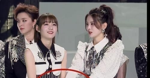 r1se|火箭少女输比赛的反应吴宣仪满脸疑问,杨超越不在意