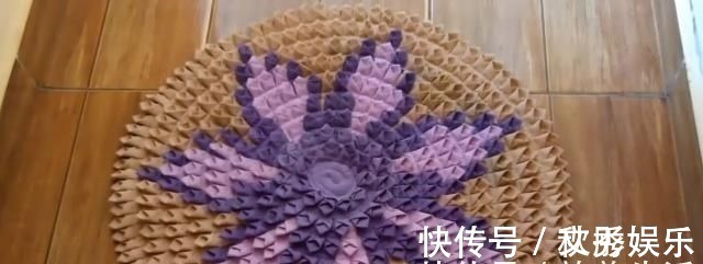 旧衣服扔掉太浪费了,天才主妇把它做成垫子,坐着舒服又省钱