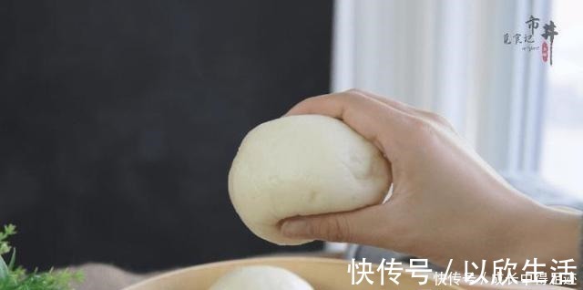 冬天蒸馒头,只用1个窍门,30分钟发满一盆面,馒头白胖又松软
