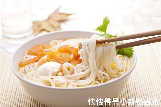 营养科|每天早餐吃一个鸡蛋,对身体到底是好是坏专家这回说了实话