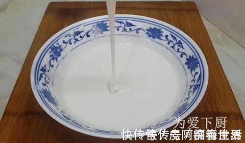 麻团这做法才正确，掌握几个小技巧，个个空心不炸锅