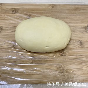 早餐油条别再买了,这种做法简单又好学,炸出来的油条蓬松酥脆