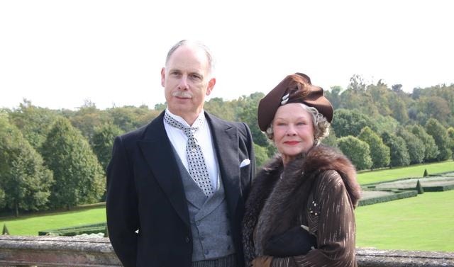 交待|《亨德森夫人的礼物》一个出卖自己同类的女人叛徒的正反两面