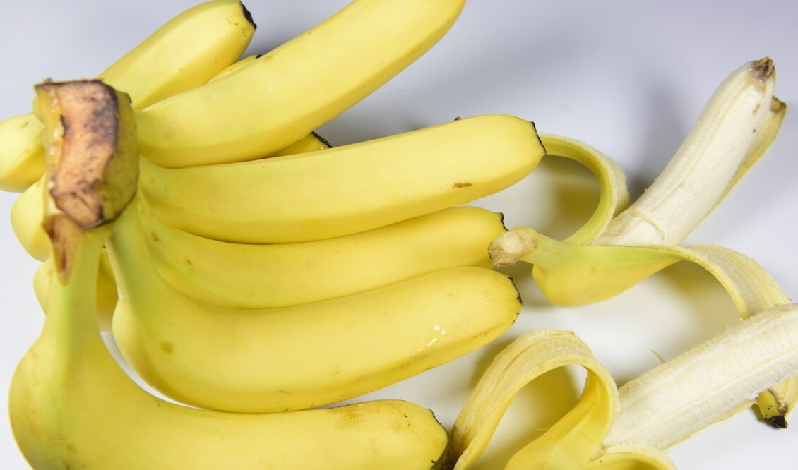 香蕉好吃却不容易保存教你一个妙招，放一周不腐烂不变黑