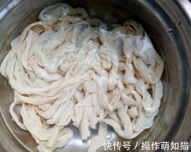 灌香肠，别只会放盐放调料，掌握好6个细节，香肠鲜香好吃不长霉