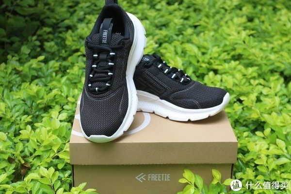 freetie|都市夜跑人 freetie城市轻跑鞋二代路跑体验