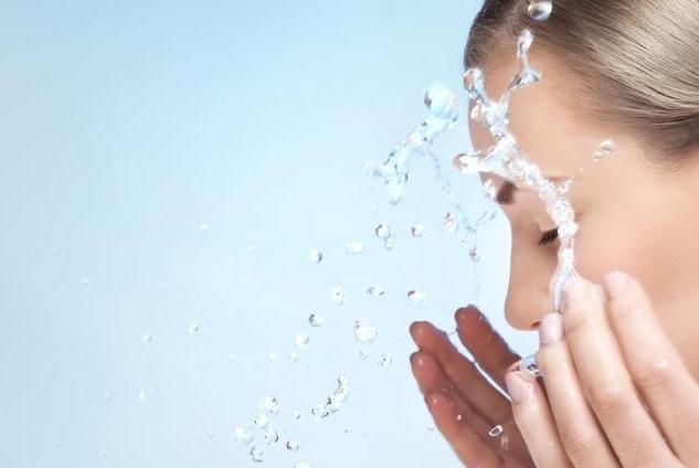 月经期间|来例假的时候，记得“2洗2不洗”，暖宫排毒，子宫越来越干净