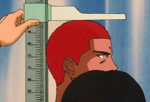 为什么樱木花道的第一双球鞋是AJ6，而后面又回到AJ1？