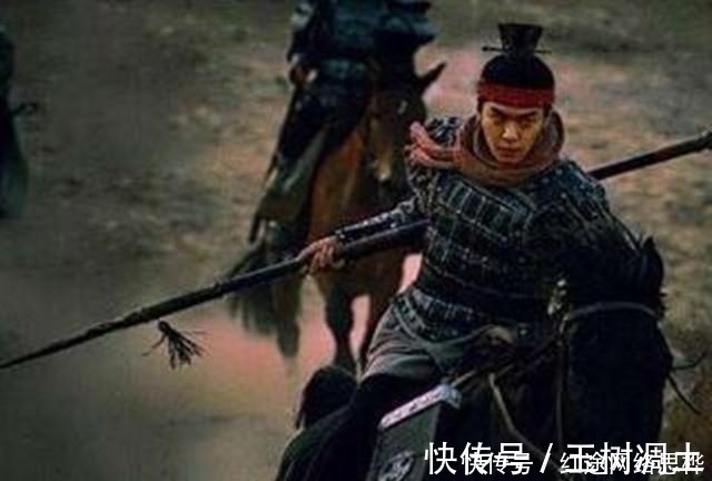 造反$此人一生都在造反,想推翻大唐,结果却成为一代诗人,诗文很霸气