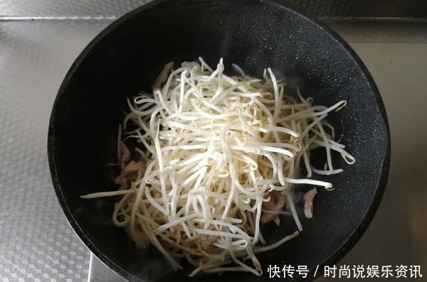 青椒和“它”是绝配,一周吃2次,提高免疫力,好吃不长胖!