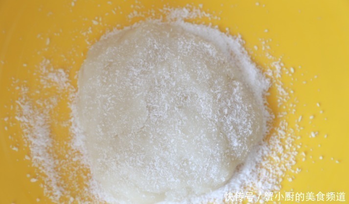 白砂糖|5块钱就能做的小点心，软糯香甜，一口一个越吃越香，比买的强