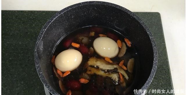  阿胶|入秋后，女人要多吃此汤，成本6块钱，每月坚持喝，比阿胶养人