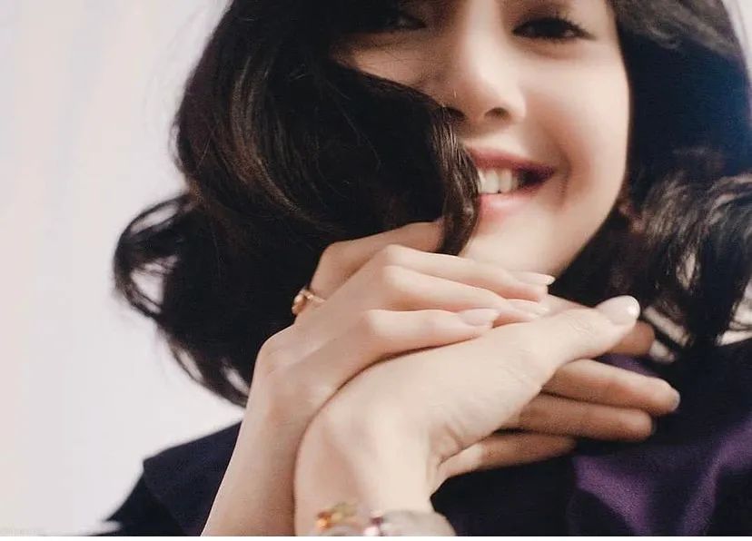 美甲|比今天是周五更令人开心的是……刚做了新美甲