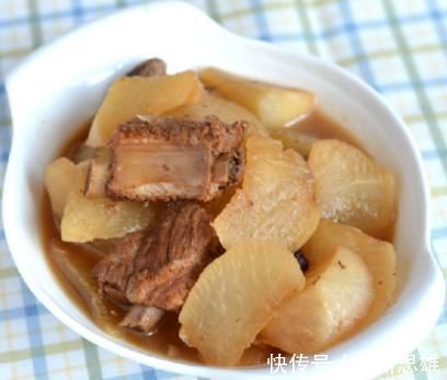 萝卜|炖排骨时，不要直接焯水！学会大厨的做法，排骨鲜嫩入味，特别香