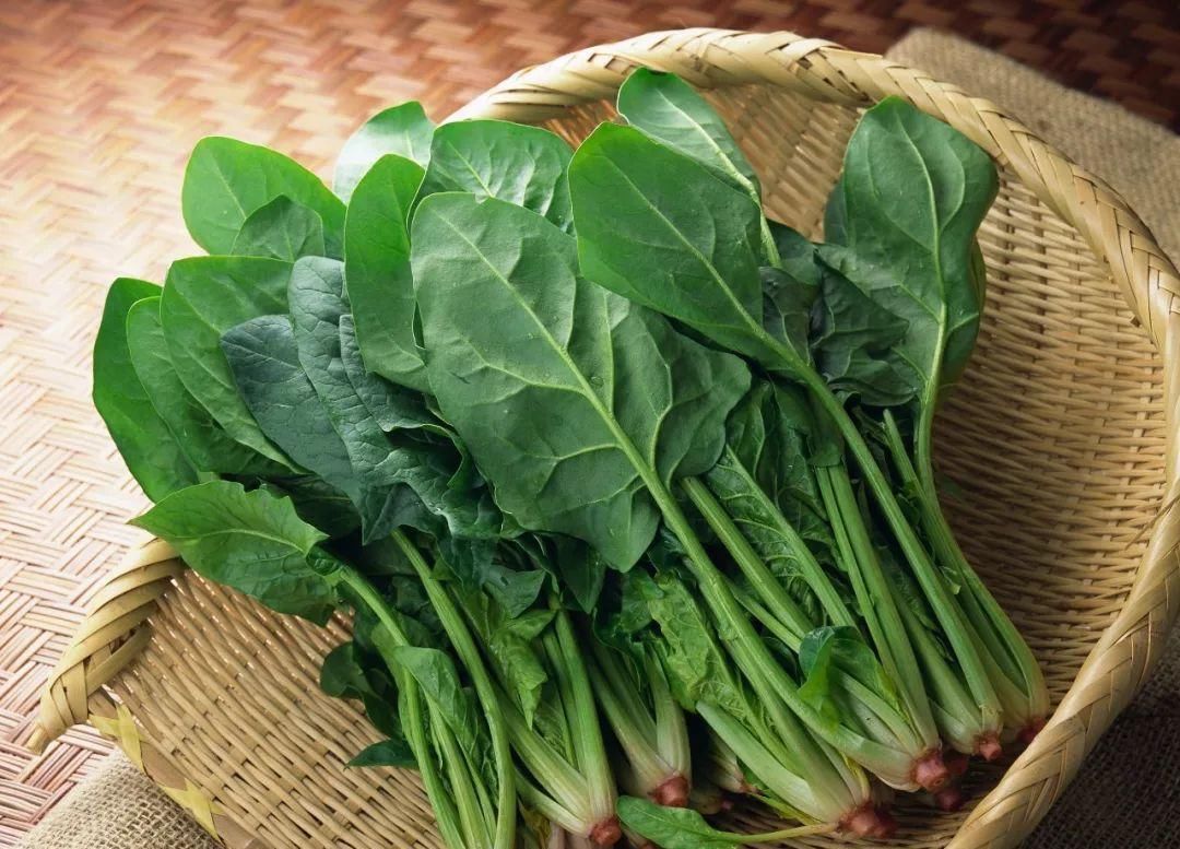 忒咪|孩子不宜多吃的5种食物，影响发育损伤身体，饭桌上常见要当心