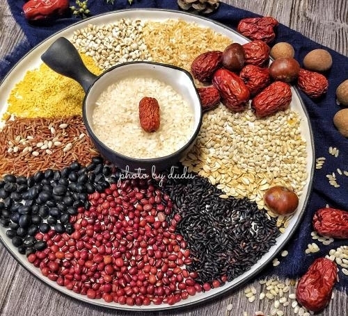 小米味|煮粥时别放这种食物了,对身体没有好处,还可能致癌,早知早健康