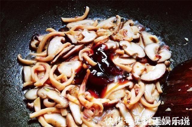 香菇和它是绝配，炒一炒滋味鲜美，一口接一口停不了嘴