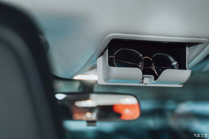 魅力雪境-与福克斯一起探索呼伦贝尔的冬天