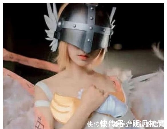 cos天女兽|15岁COS天女兽走红，光靠一条秋裤就完美还原，网友：别侧身