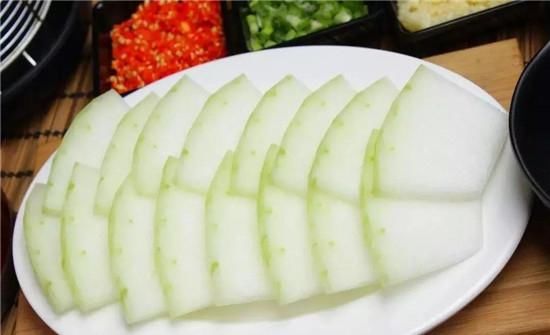 天气干燥，常吃以下5种食物，止咳润肺，还能预防呼吸道问题