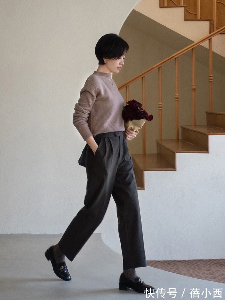 搭配 入春后最火的“鞋”不再是小白鞋,而是“乐福鞋”,高级又有气质