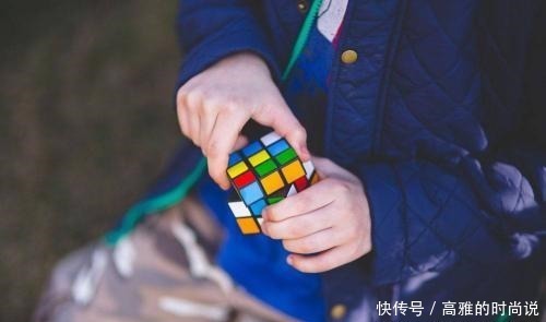 李玫瑾教授直言孩子聪不聪明，看“手”就知道，不必等到长大