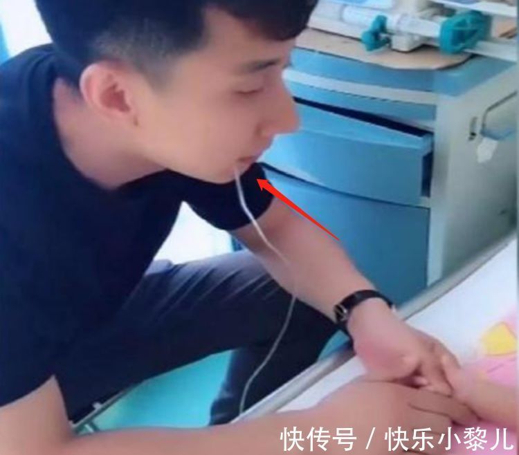 羞耻|孩子夜晚高烧惊厥,山东爸爸裹着毯子冲进医院,父爱面前没有羞耻