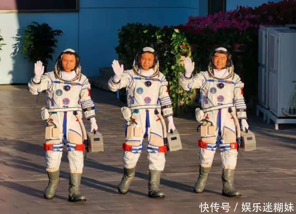 神舟十二号航天员平均年龄52岁 事实证明 为何年轻人上不了天 全网搜