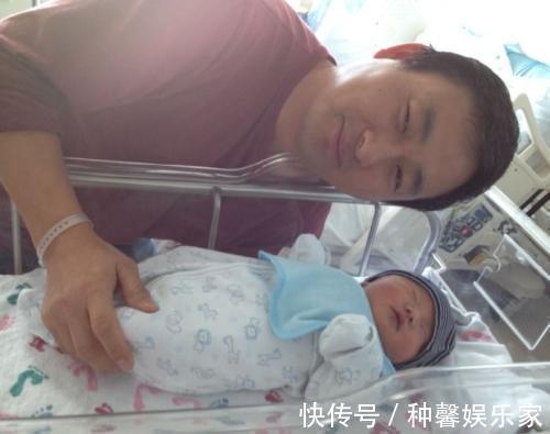 宝爸|95后爸爸给孩子取名“钱”,跟爸爸姓氏连在一起,笑翻一家人