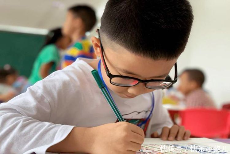 父母|4岁孩子撒谎被宝妈识破,而母亲以“奖励”的方式,让他终身难忘