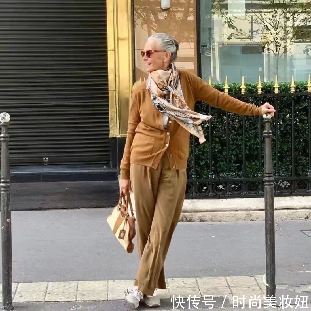 时髦 70岁奶奶比年轻人还敢穿,借鉴她的搭配范本,奶奶辈也穿出时髦范