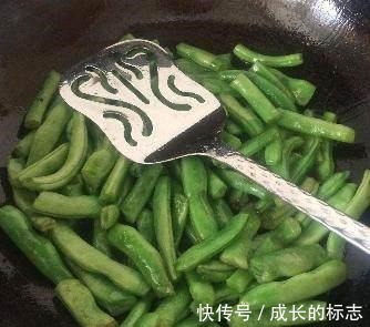 豆角怎么炒总是炒不熟,饭店大厨终于说出了真相!