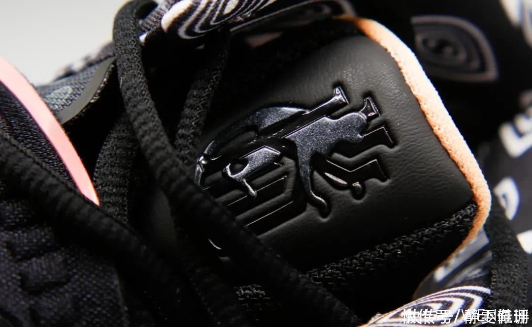 一双鞋上有十多款鞋的元素?欧文S2是历代签名鞋的浓缩?