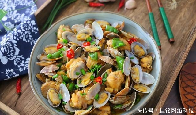 入秋后,这小海鲜最肥美,教你特色做法,鲜嫩入味,下酒又下饭