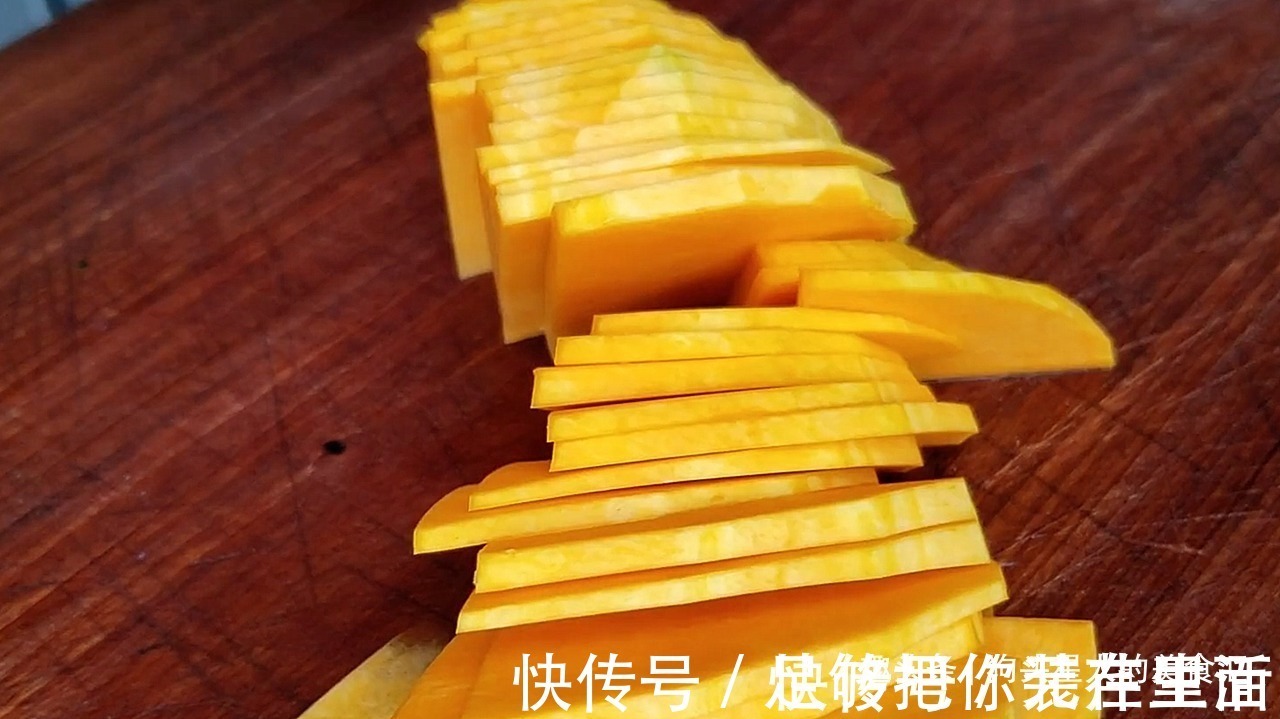 南瓜不要炒着吃了，教你夏天最好吃的做法，冰凉爽滑，比雪糕好吃
