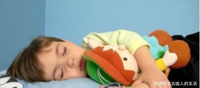 生物钟|孩子身高损失8公分,宝妈带娃就医,竟然是“午睡”惹的祸