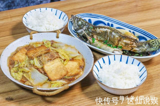 雷小厨|一线城市母女俩的晚餐,两个菜成本50块钱,不精致,也不浪费