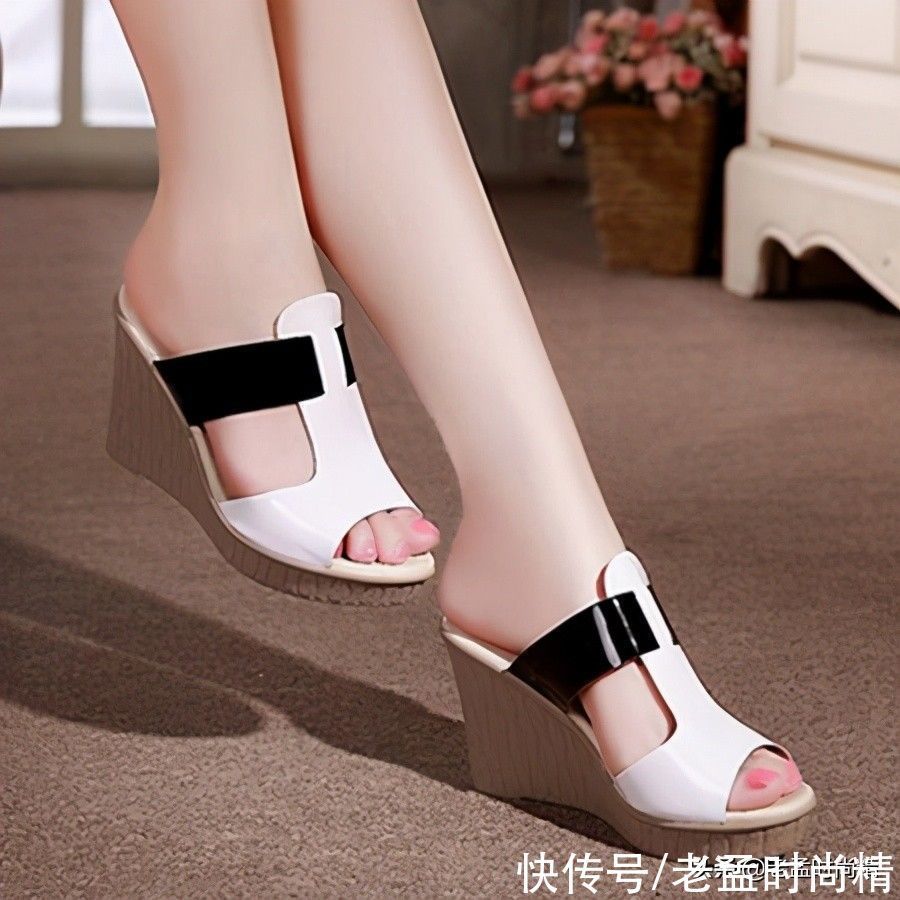 高跟鞋|炎炎夏日,高跟鞋太累,这样的鞋更适合时尚的你