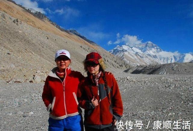 女人|现在女生穿高跟鞋越来越少,穿运动鞋越来越多,为什么