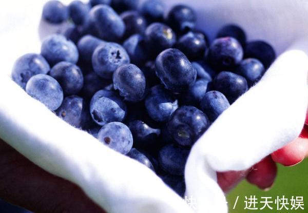 色斑|女人不想当大妈,4种“食物”要舍得吃,色斑淡化,体重也变轻