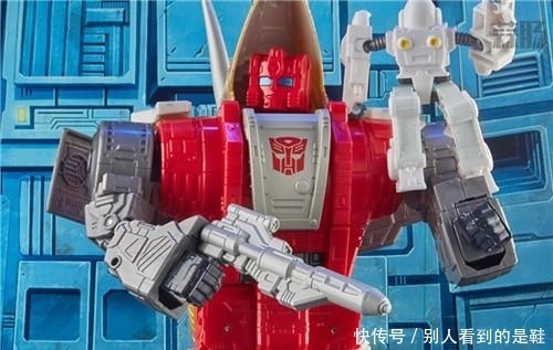孩之宝公开变形金刚SS86-07 L级铁渣&丹尼尔玩具官图