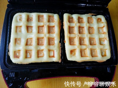 难度|1碗面粉,2个鸡蛋,轻松做出香甜美味的华夫饼,简单易做零难度