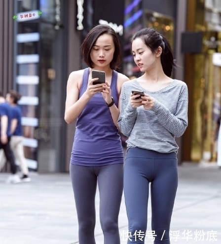 打底裤太新潮街头很多外穿的,让人很难理解