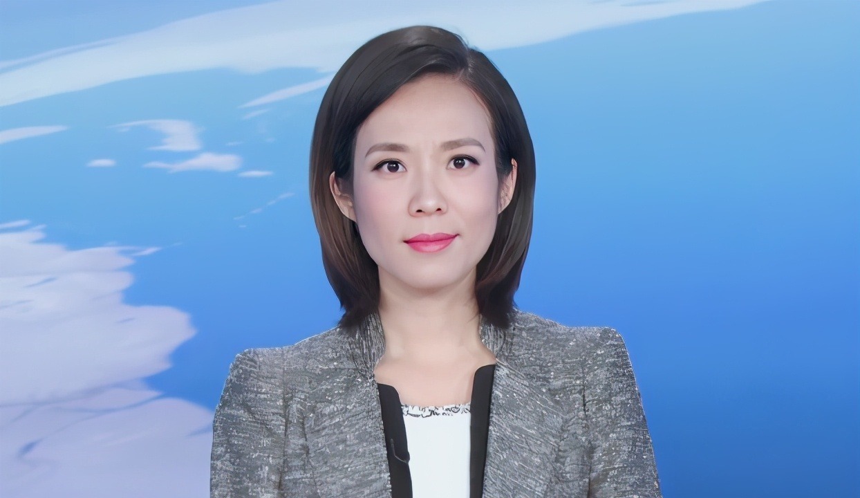 新闻主播|央视新闻主播有两条路可以选一条是宝晓峰，另一条是刘羽