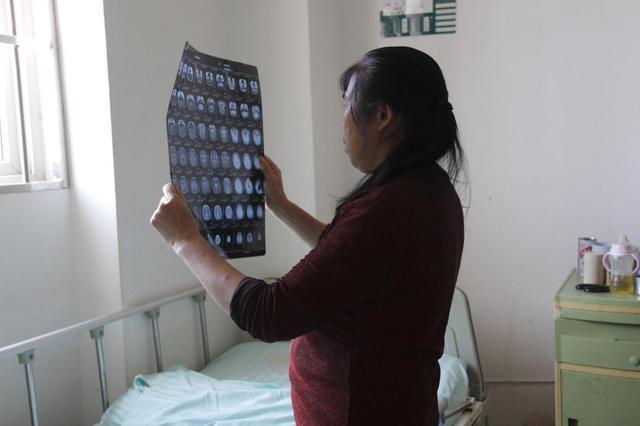 军军|孙子连续发高烧,奶奶以为着凉仅喂退烧药,结果害了孩子一辈子